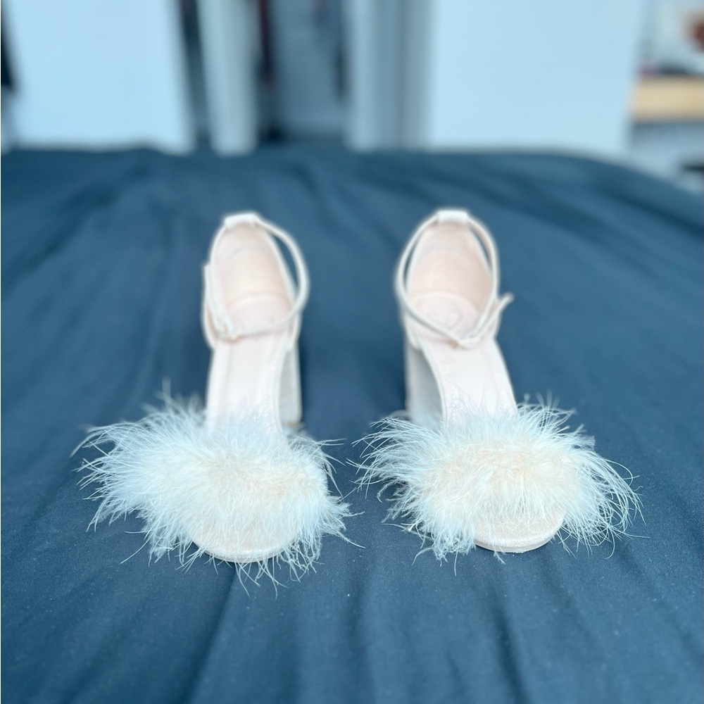 Furry Heels! - Picture 2 of 3